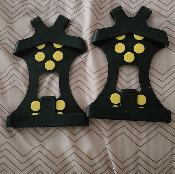 Ladies size small ice cleats . - Picture 4 of 5
